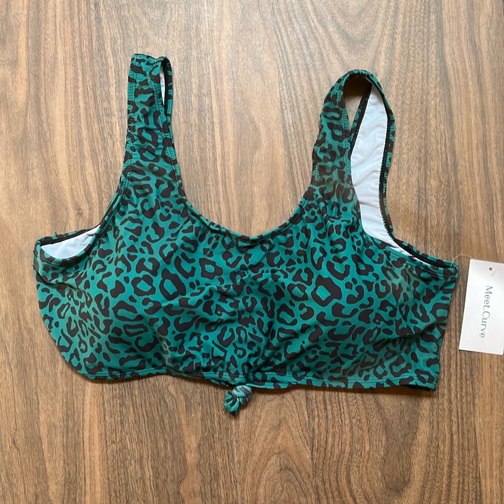 Plus size bikini top